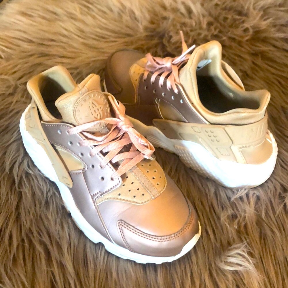 Nike Huarache Rose Gold